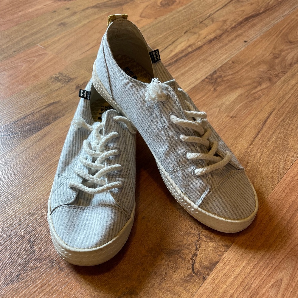 Billabong Harbor Sneaker